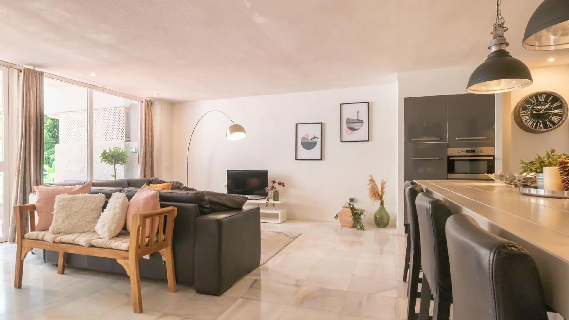 Apartamento Roy Boston L マルベーリャ アパート