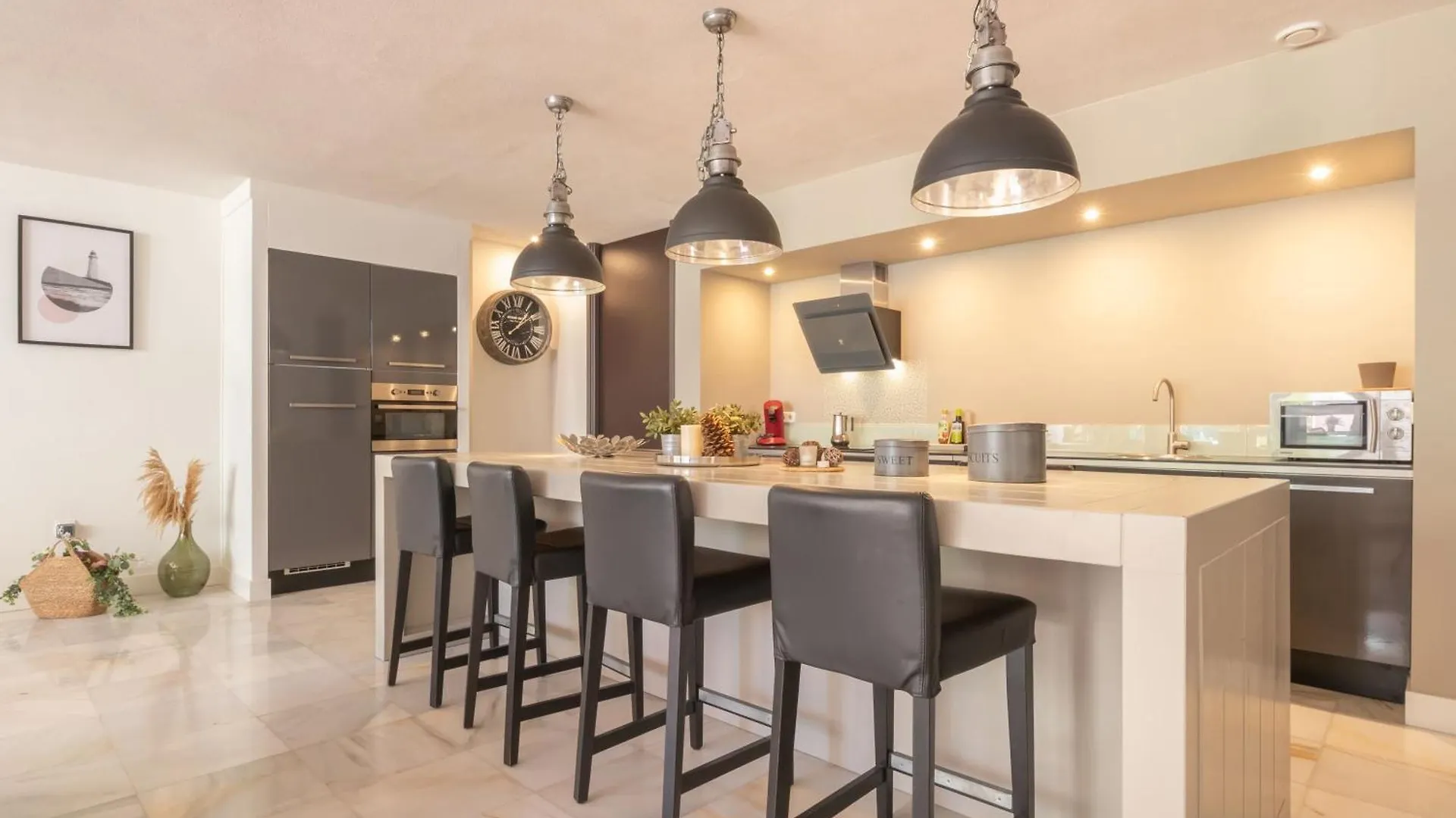 Apartamento Roy Boston L マルベーリャ